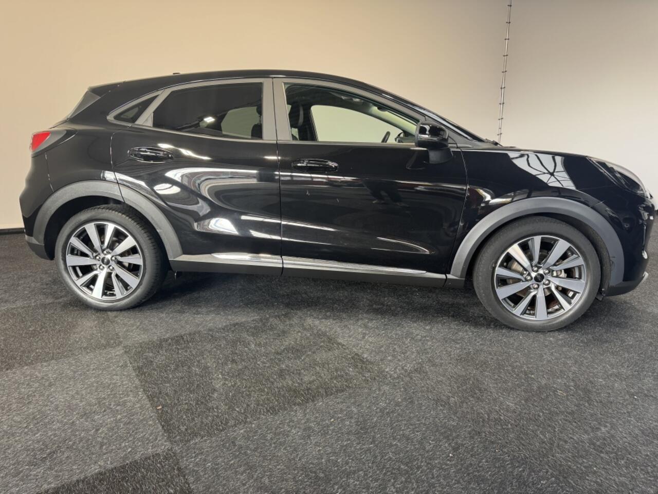 Ford PUMA Full navigation Car play Cruise control Airco