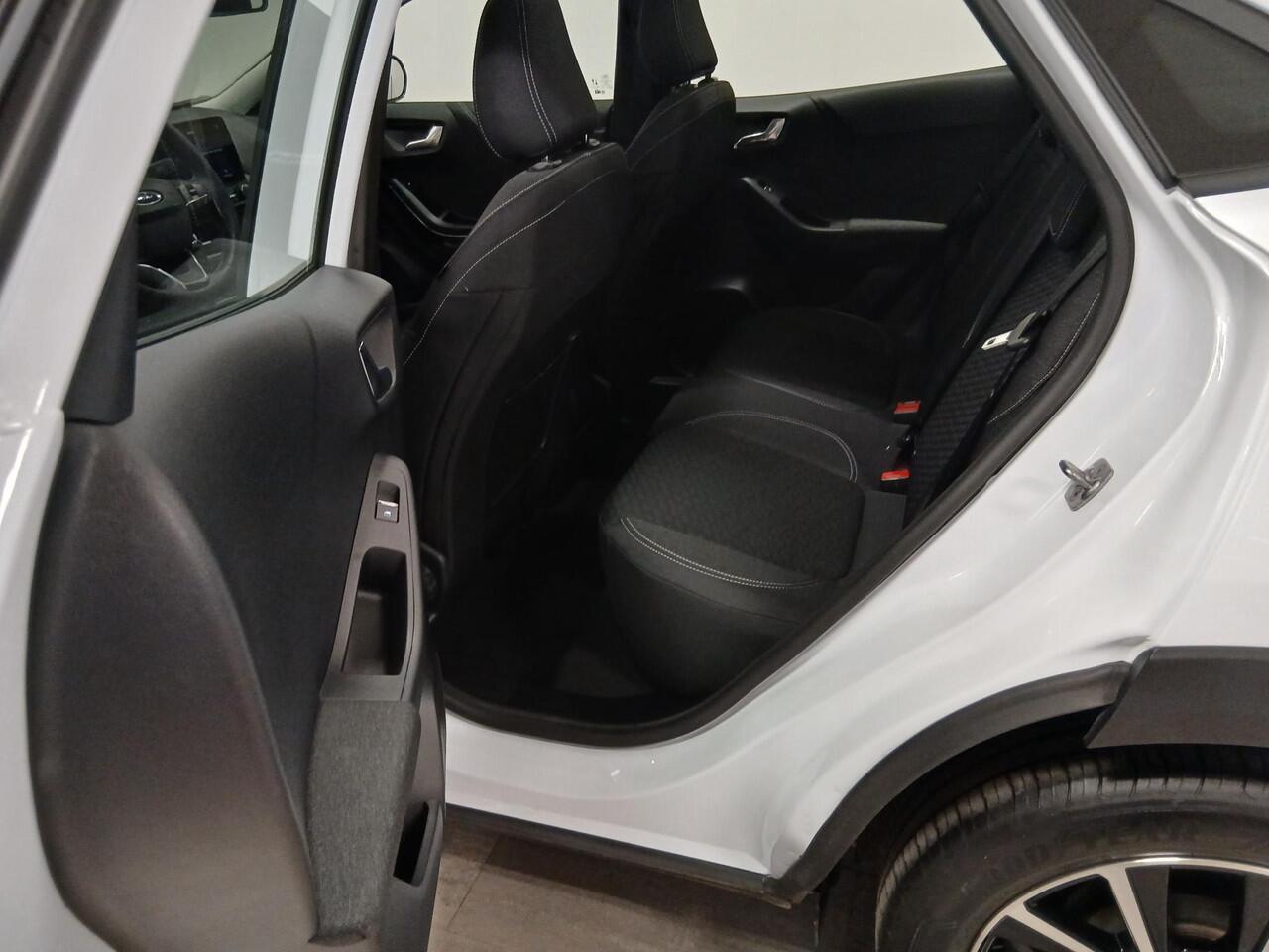 Ford PUMA 1.0 EcoBoost 125PK Hybrid Titanium Winter Pack Trekhaak en gunstige kilometerstand