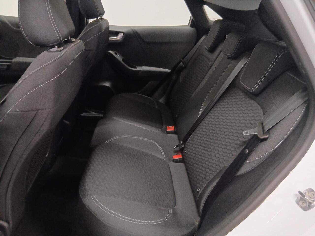 Ford PUMA 1.0 EcoBoost 125PK Hybrid Titanium Winter Pack Trekhaak en gunstige kilometerstand