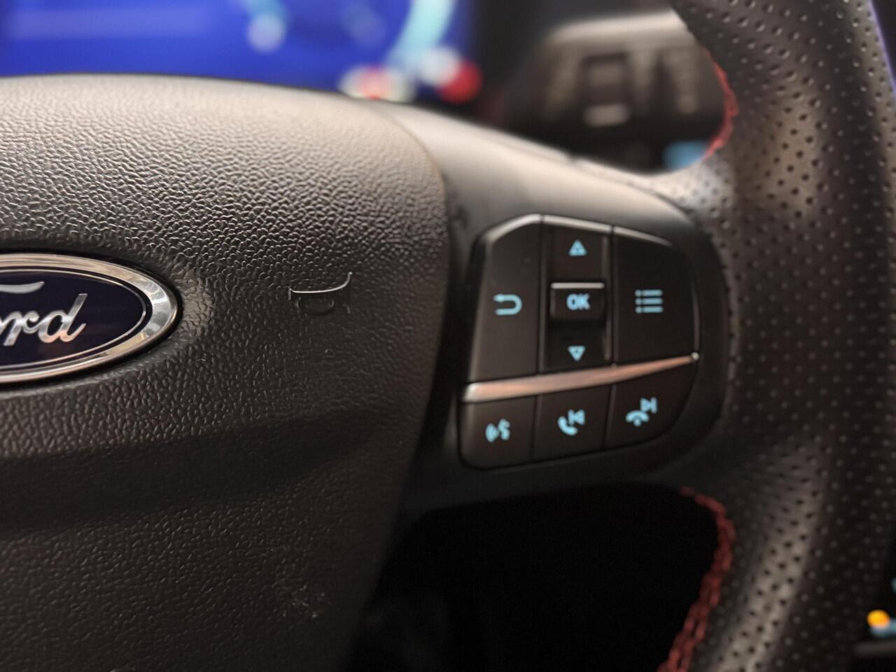 Ford PUMA 155pk Eco Hybrid ST-Line X Leer Trekhaak B&O Navi Climat Cruise 18" LM velgen Privacy glass