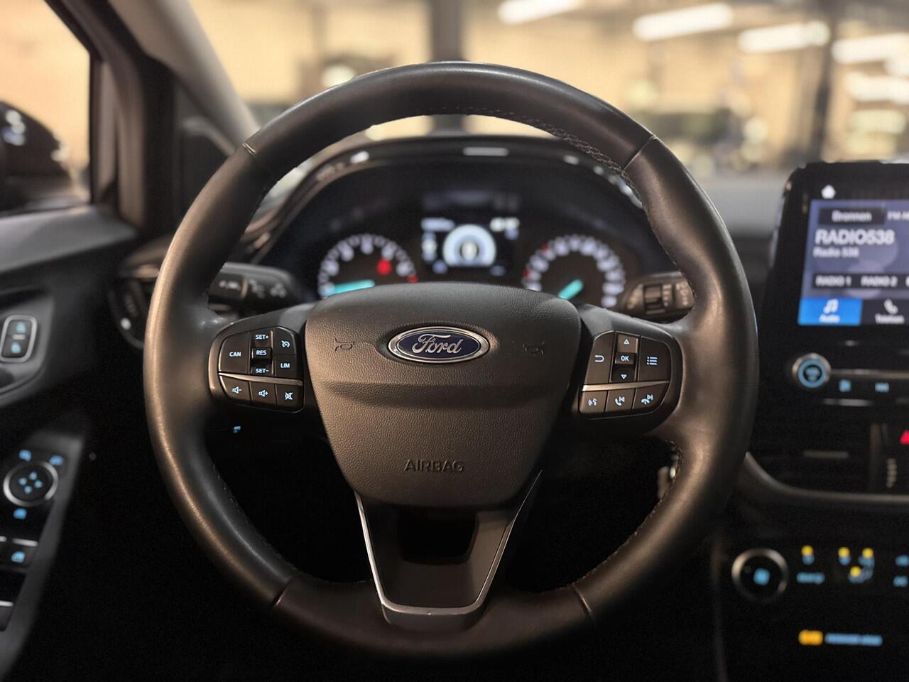 Ford PUMA 1.0 EcoBoost Connected Apple CarPlay Cruise Parkeersensoren 1e Eigenaar Dealeronderhouden