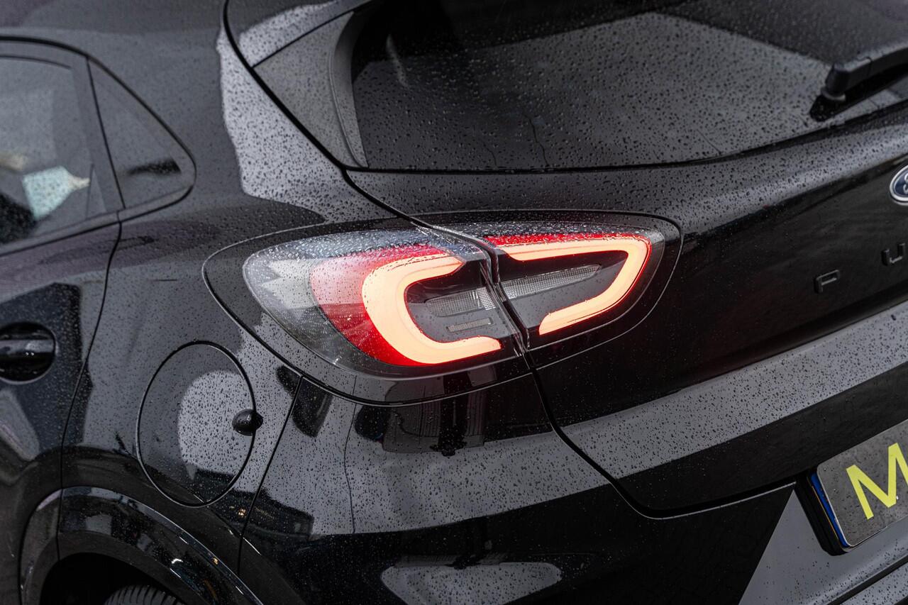 Ford PUMA 1.0 EcoBoost Hybrid | Adaptive Cruise Control | Navigatie | Achteruitrijcamera | Dodehoek Detectie | Stoelverwarming | Stuurverwarming | Keyless entry | Verwarmde voorruit | Apple carplay/Android auto