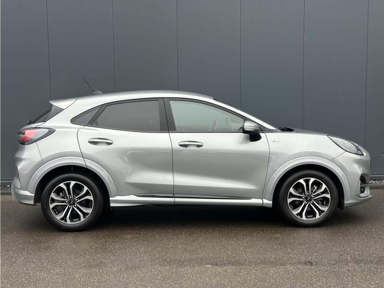 Ford PUMA 1.0 EcoBoost Hybrid ST-Line 155PK/ Winterpack / Adaptive cruisec