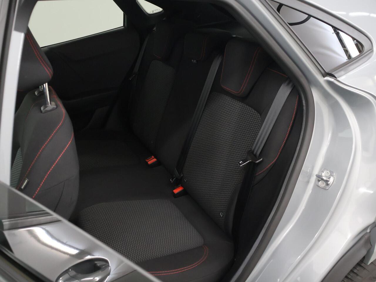 Ford PUMA 1.0 EcoBoost Hybrid ST-Line | Navigatiesysteem | Parkeercamera | Winterpakket | Cruise control Adaptief | Dodehoekdetectie | Full Led |