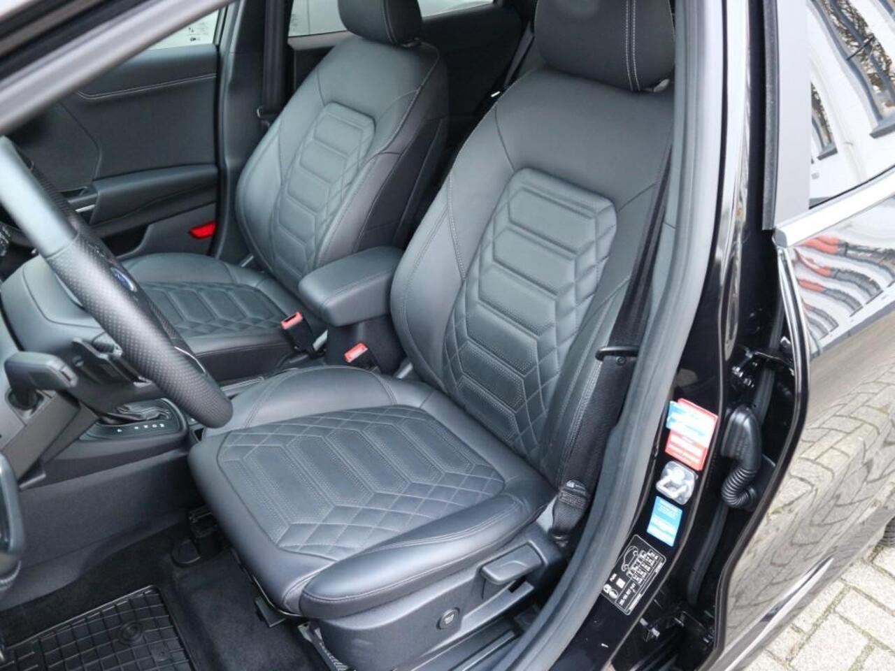 Ford PUMA 1.0 EcoBoost ST-Line X Vignale * ADAP CRUISE * TREKHAAK * CAMERA * LEER *