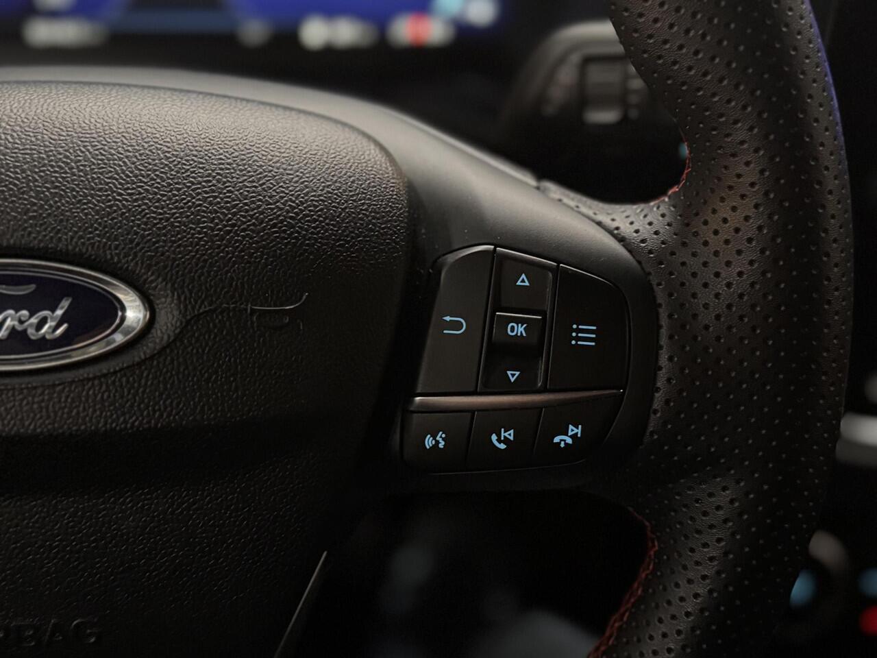 Ford PUMA 1.0 EcoBoost Hybrid ST-Line Navigatie Winter pack Apple CarPlay Parkeersensoren Privacy Glass