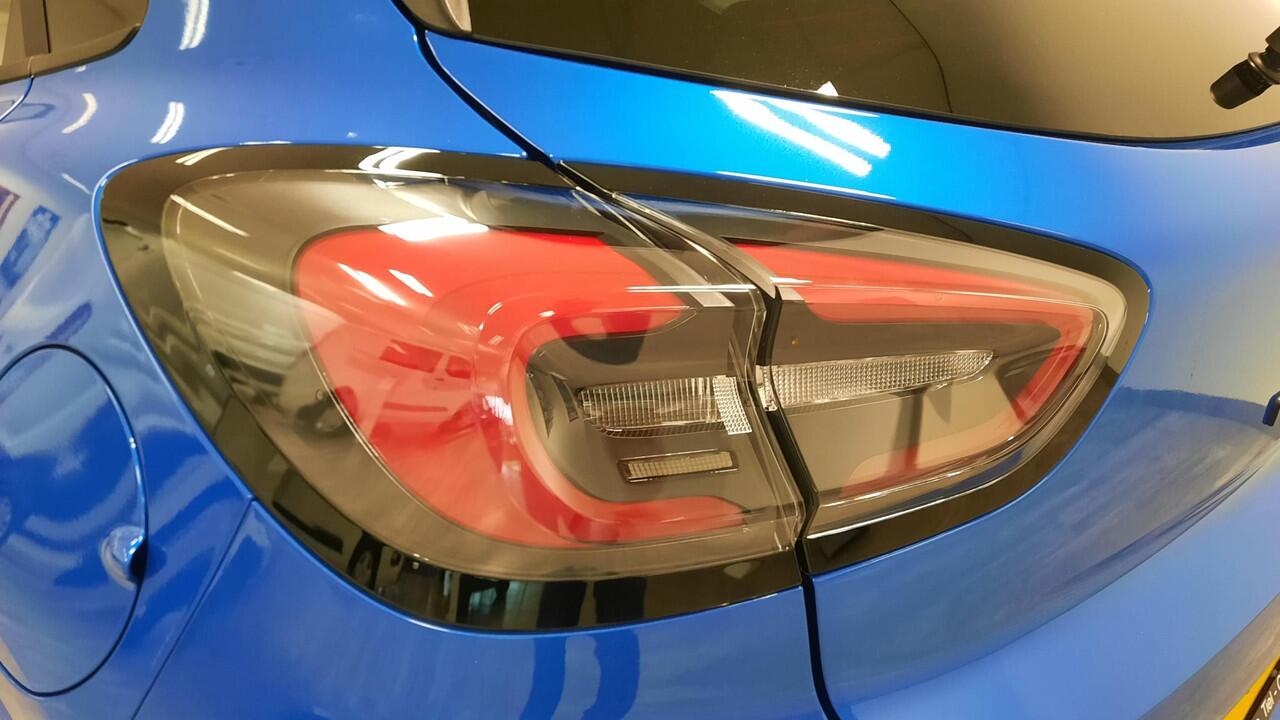 Ford PUMA 1.0 EcoBoost 155PK Hybrid ST-Line X | Zwart dak en spiegels | Driver Assistance Pack | Adaptieve Cruise Control | BLIS | Camera | 19" LMV |