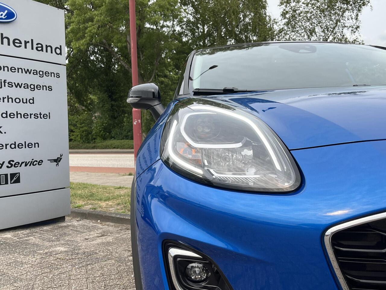 Ford PUMA 1.0 EcoBoost Hybrid Titanium 125pk | Winterpack | SYNC 3 Navigatie | Parkeersensoren achter | Contrasterend Dak |