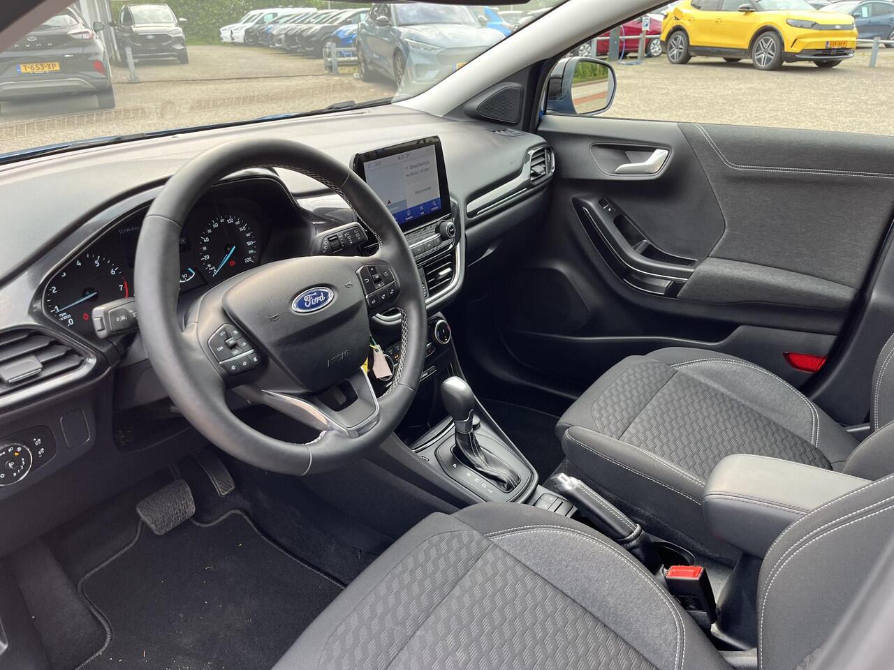 Ford PUMA 1.0 EcoBoost Hybrid Titanium 125pk | Winterpack | SYNC 3 Navigatie | Parkeersensoren achter | Contrasterend Dak |