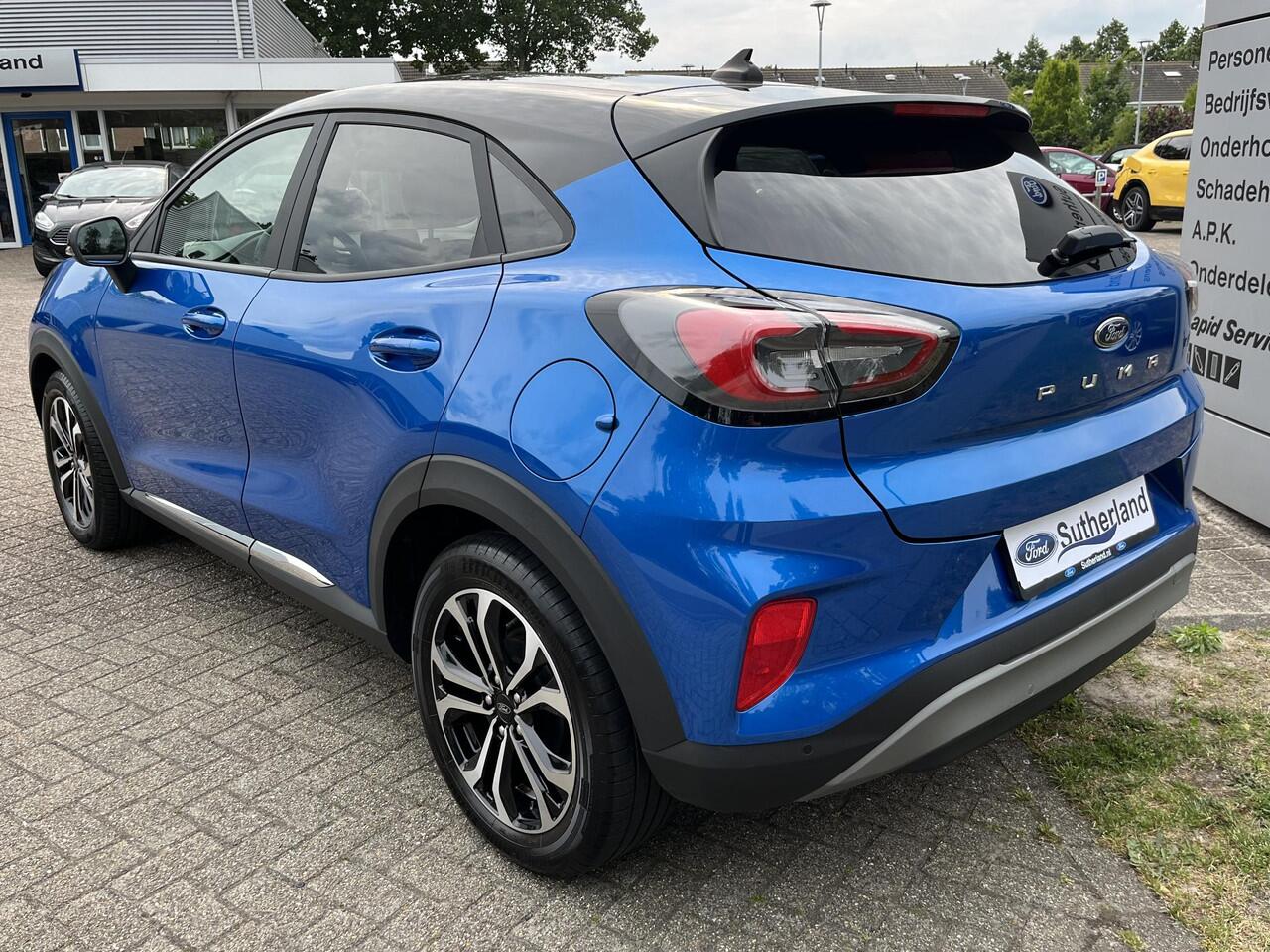 Ford PUMA 1.0 EcoBoost Hybrid Titanium 125pk | Winterpack | SYNC 3 Navigatie | Parkeersensoren achter | Contrasterend Dak |