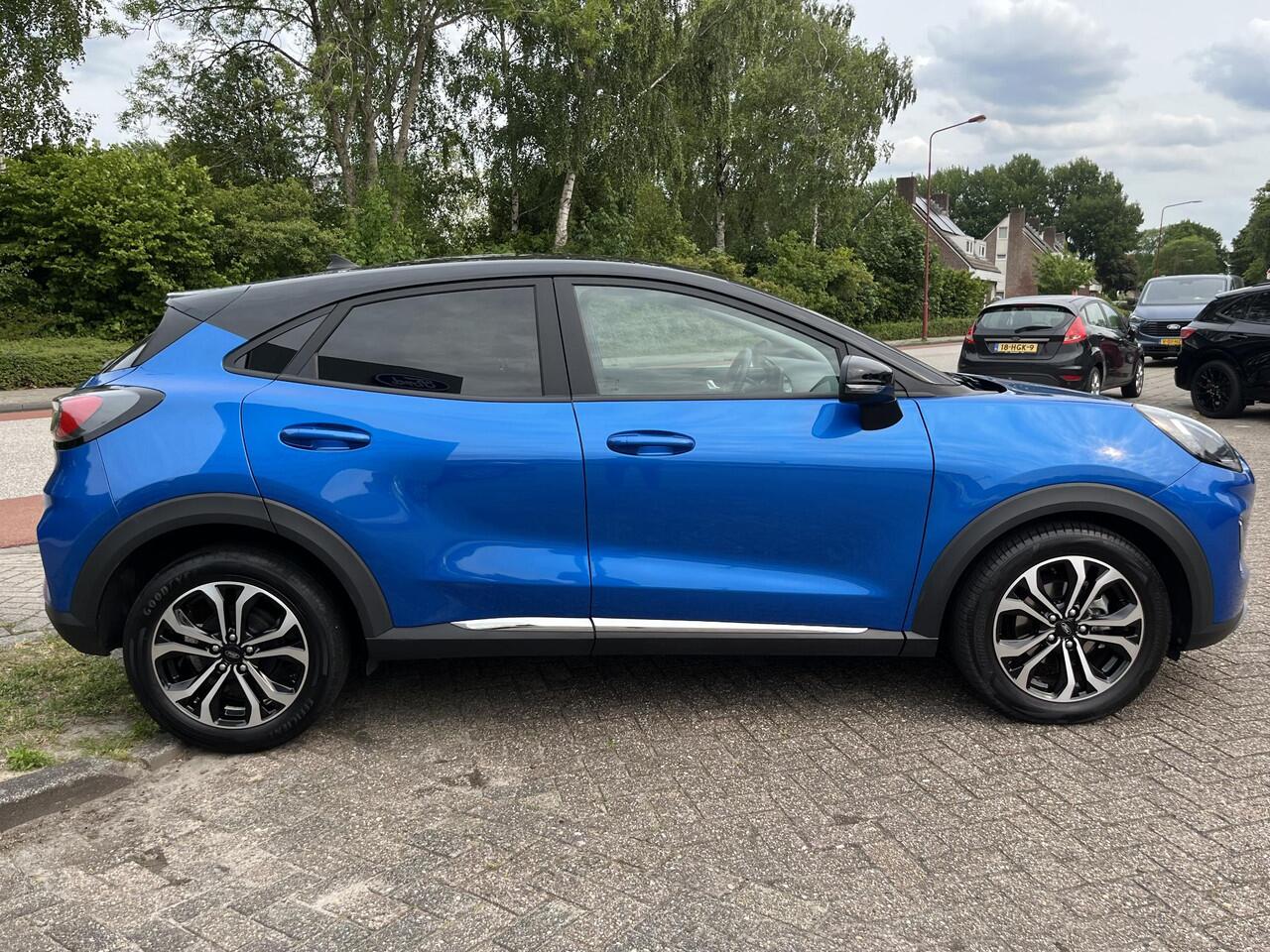 Ford PUMA 1.0 EcoBoost Hybrid Titanium 125pk | Winterpack | SYNC 3 Navigatie | Parkeersensoren achter | Contrasterend Dak |