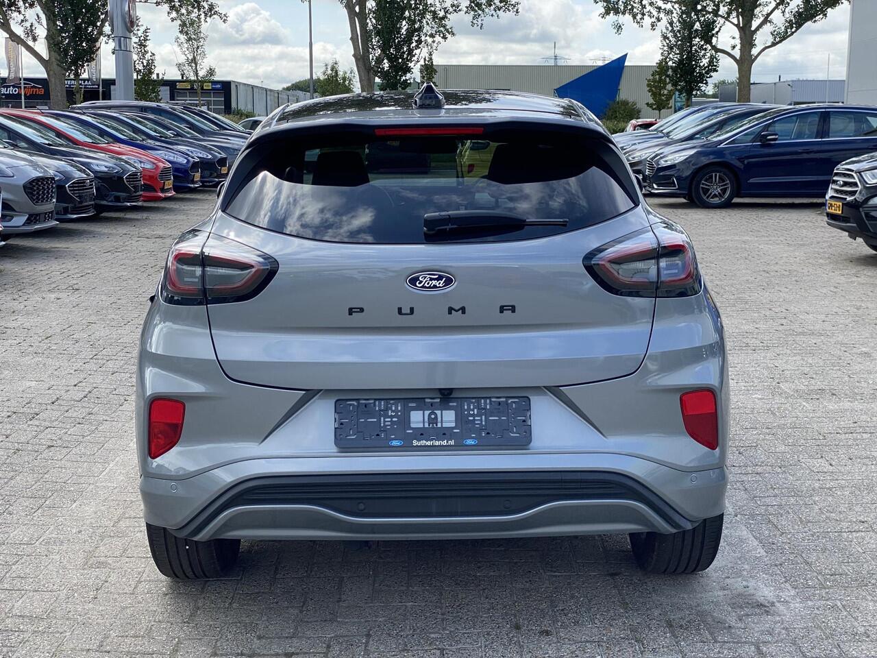 Ford PUMA 1.0 EcoBoost Hybrid ST-Line X 155pk Automaat | Panoramadak | Afneembare trekhaak | Winter Pack | Adaptive cruise control | 360 graden camera | Bang&Olufsen | Elektrische achterklep | Matrix LED