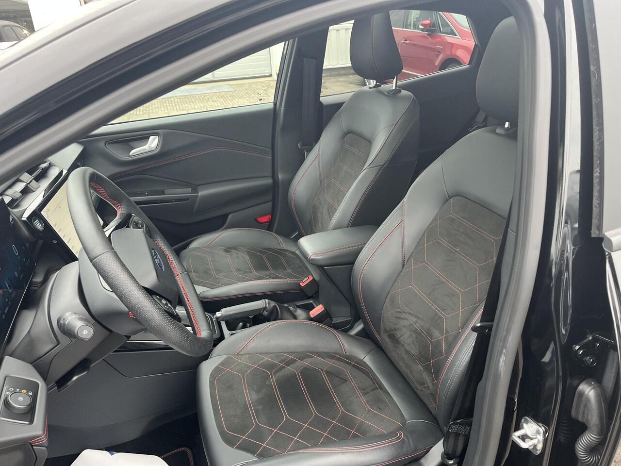 Ford PUMA 1.0 EcoBoost Hybrid ST-Line X 125pk | Driver Assistance Pack | Matrix Led Koplampen | Winterpack | All Weather banden | Panorama dak