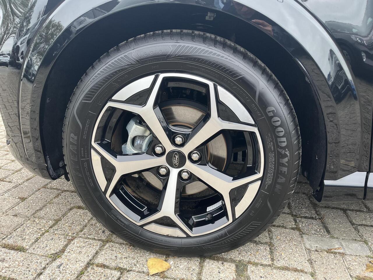 Ford PUMA 1.0 EcoBoost Hybrid ST-Line X 125pk | Driver Assistance Pack | Matrix Led Koplampen | Winterpack | All Weather banden | Panorama dak