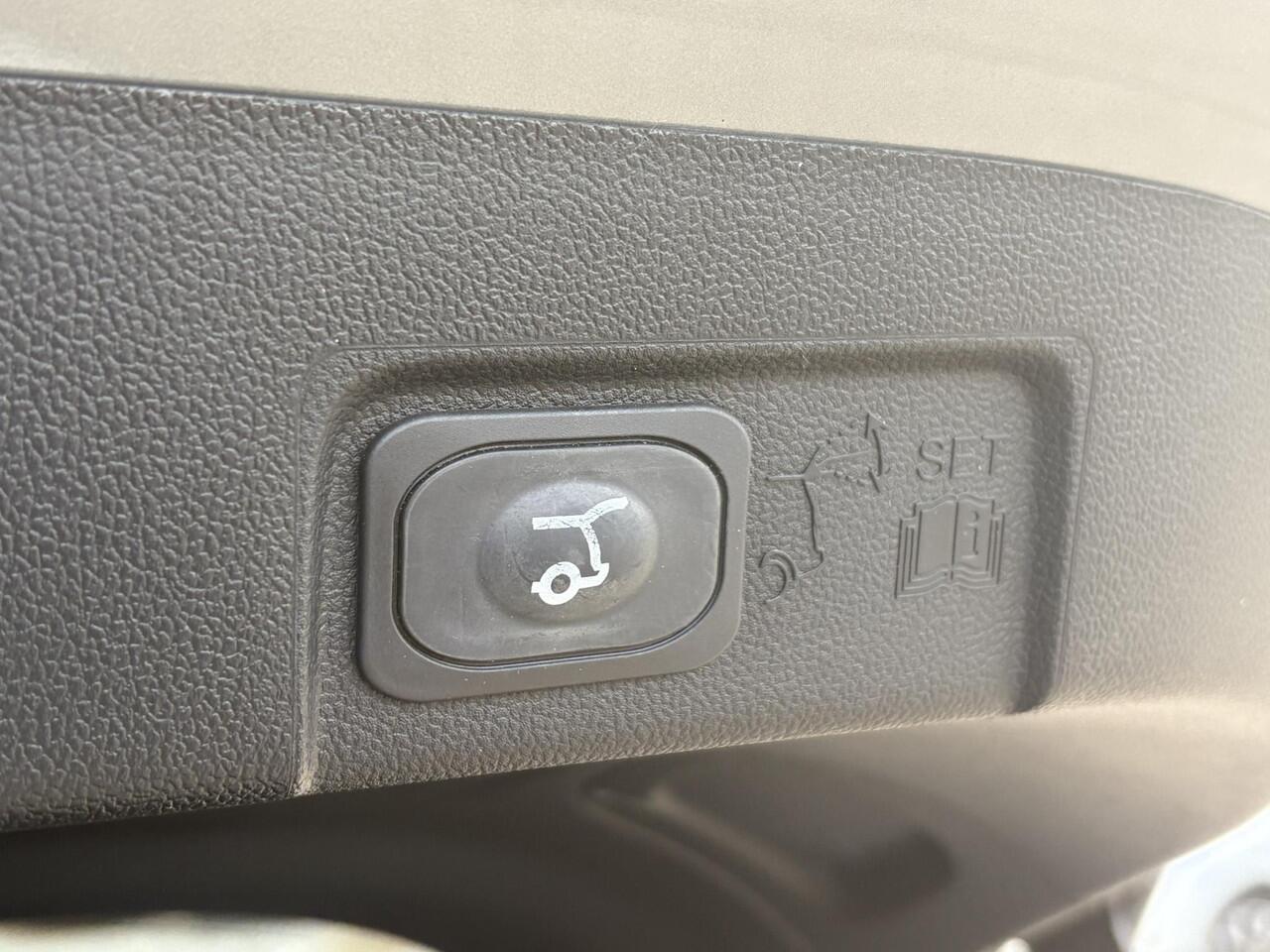 Ford PUMA 1.0 EcoBoost Hybrid Titanium 125pk | Winterpack | Keyless Pack | Elek Achterklep | Sync 4 Navigatie