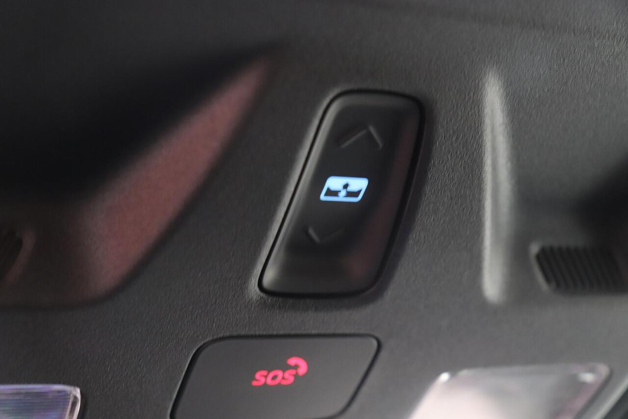 Ford PUMA 1.0 EcoBoost Hybrid ST-Line | Camera | Adaptieve cruise control | Panoramadak | Elektr Achterklep | Climate control | Stuur stoel en voorruitverwarming |