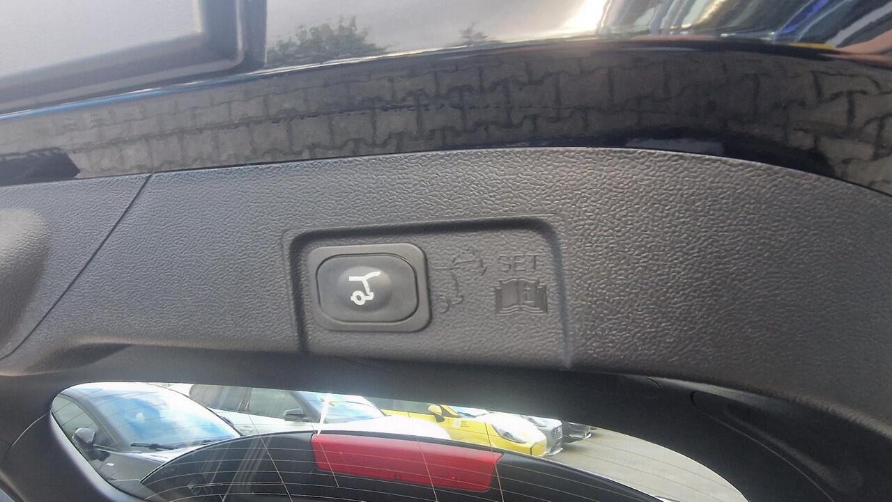 Ford PUMA 1.0 EcoBoost Hybrid Titanium 125pk | Driver Assistance Pack | Winterpack | Keyless Pack | Elek. Achterklep | SYNC 4 Navigatie