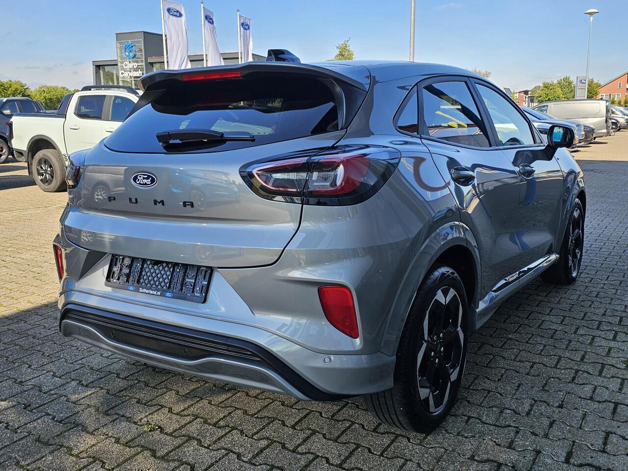 Ford PUMA 1.0 EcoBoost Hybrid ST-Line X 155pk Automaat | Panoramadak | Afneembare trekhaak | Winter Pack | Adaptive cruise control | 360 graden camera | Bang&Olufsen | Elektrsiche achterklep | Matrix LED