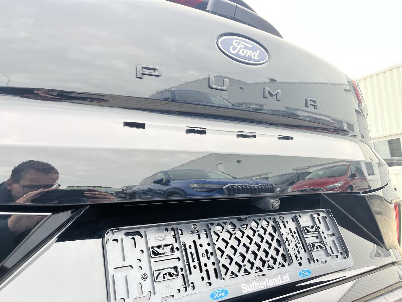 Ford PUMA 1.0 EcoBoost Hybrid ST-Line X 125pk | NIEUWE MODEL! |Driver Assistance Pack | Matrix Led Koplampen | Winterpack | All Weather banden | Panorama dak