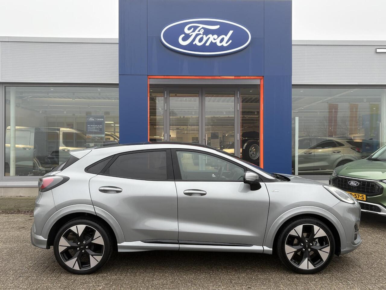 Ford PUMA 1.0 EcoBoost Hybrid ST-Line 125pk | Winterpack | Driver Assistance Pack | Trekhaak afneembaar | Panorama dak | Matrix Led | 19 inch licht metaal | Reserve wiel | Comfort Pack