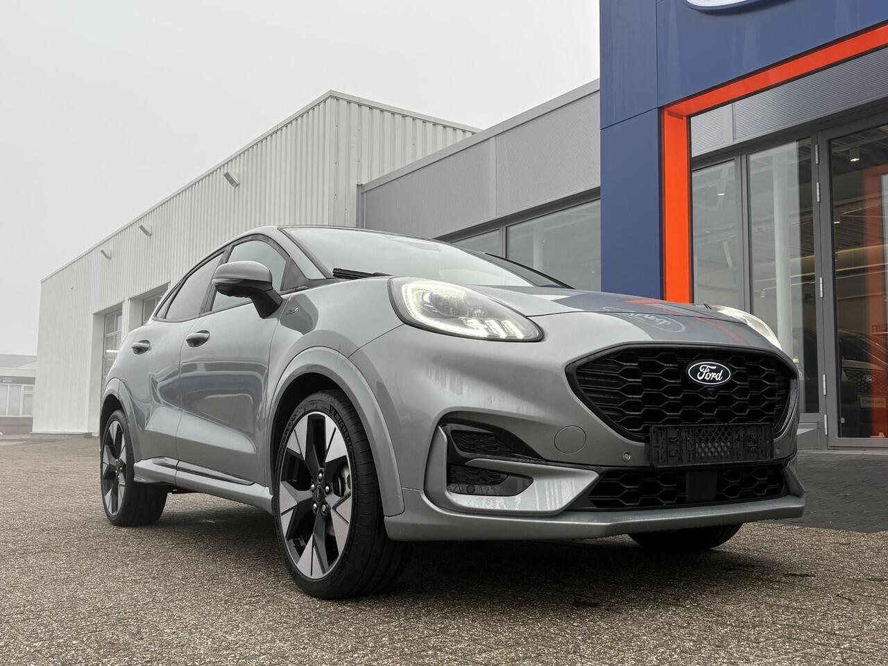 Ford PUMA 1.0 EcoBoost Hybrid ST-Line 125pk | Winterpack | Driver Assistance Pack | Trekhaak afneembaar | Panorama dak | Matrix Led | 19 inch licht metaal | Reserve wiel | Comfort Pack