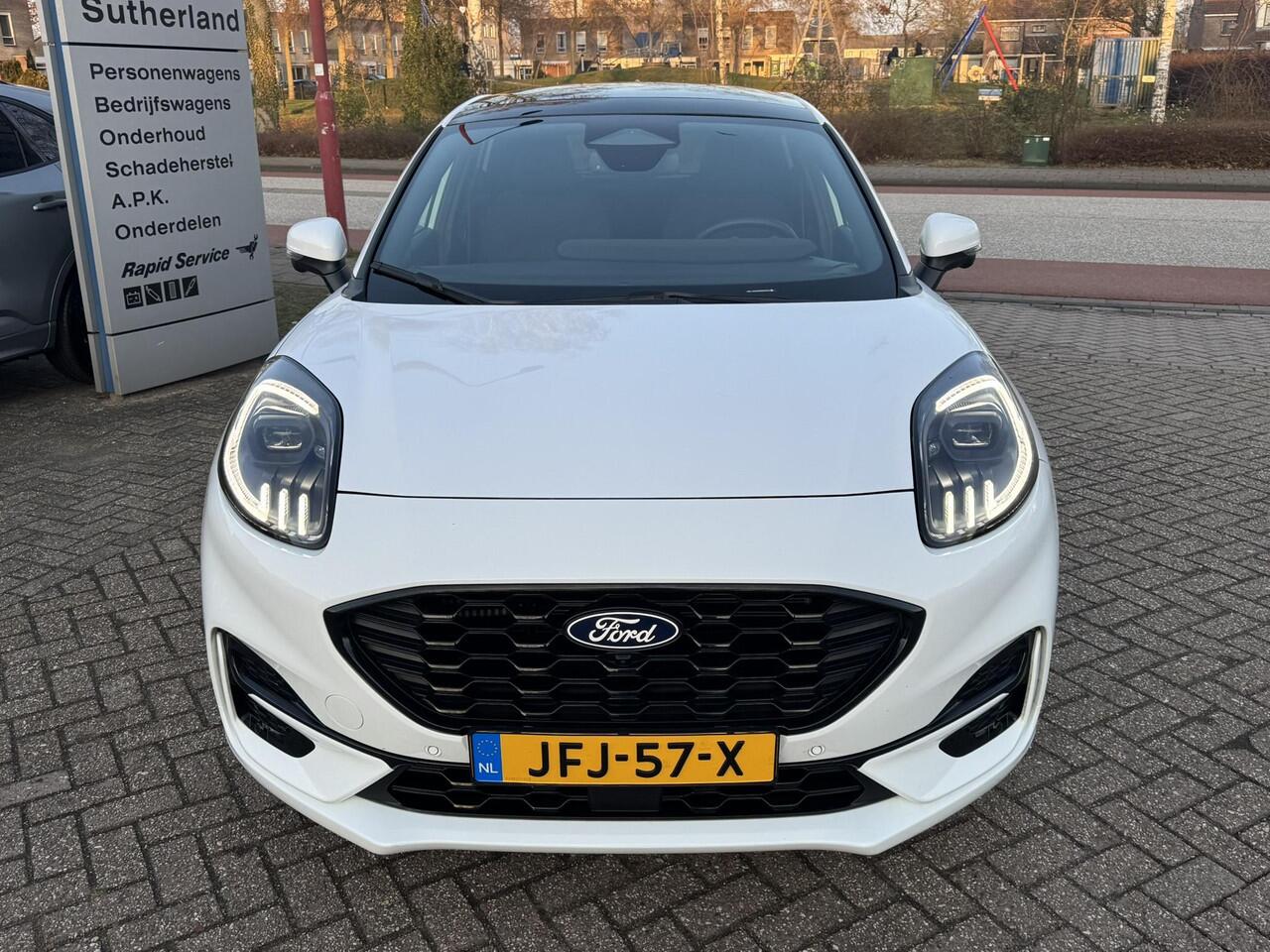 Ford PUMA 1.0 EcoBoost Hybrid ST-Line X 125pk Automaat | Adaptieve Cruise | | Panorama dak | 360 graden Camera's | Winterpack | Full LED