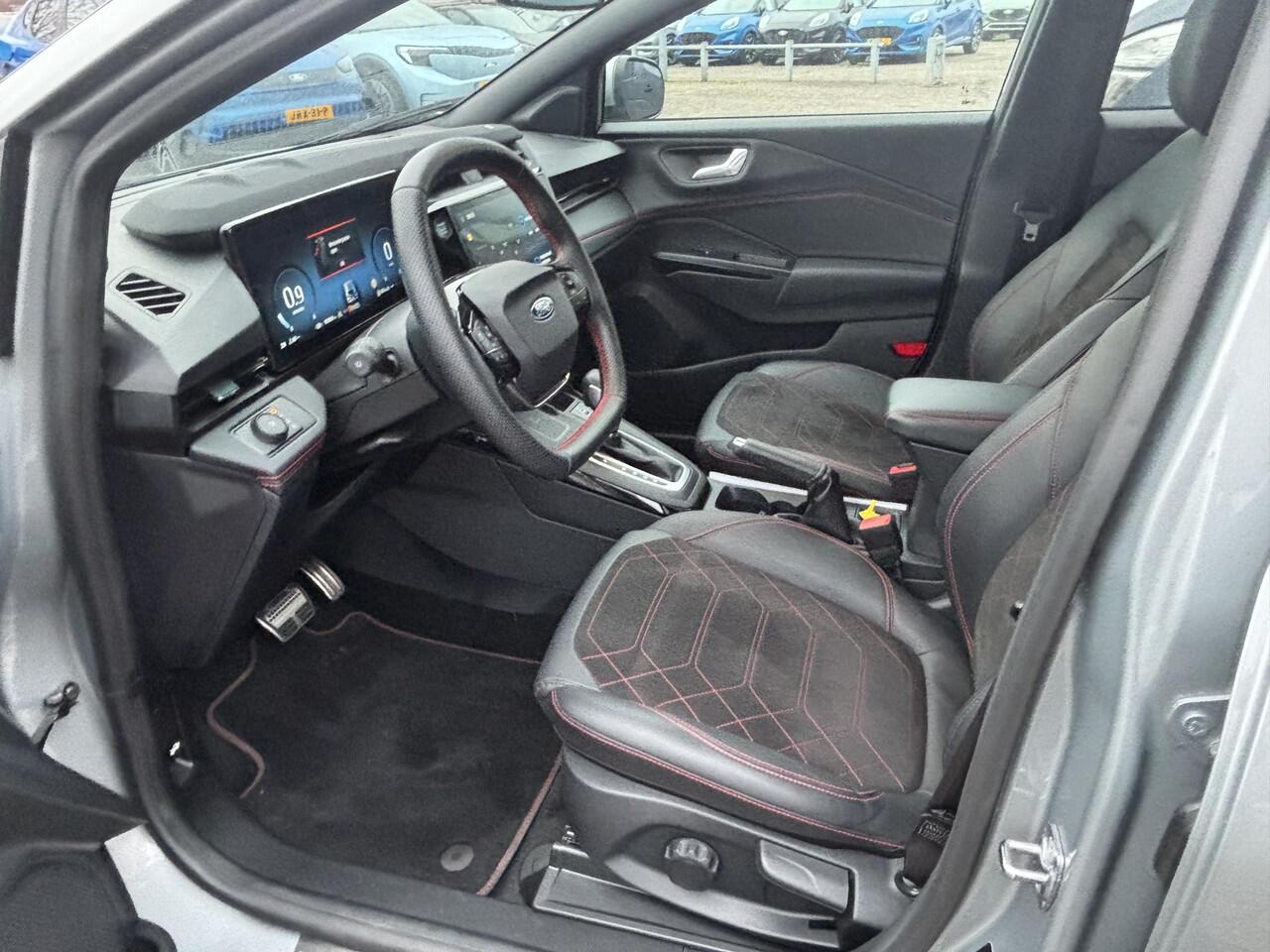 Ford PUMA 1.0 EcoBoost Hybrid ST-Line X 155pk Automaat | Panoramadak | Afneembare trekhaak | Winter Pack | Adaptive cruise control | 360 graden camera | Bang&Olufsen | Elektrische achterklep | Matrix LED