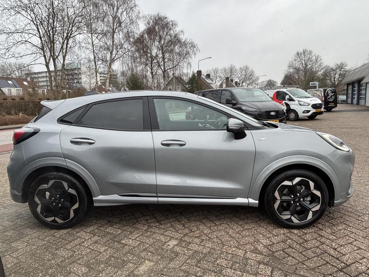 Ford PUMA 1.0 EcoBoost Hybrid ST-Line X 155pk Automaat | Panoramadak | Afneembare trekhaak | Winter Pack | Adaptive cruise control | 360 graden camera | Bang&Olufsen | Elektrische achterklep | Matrix LED