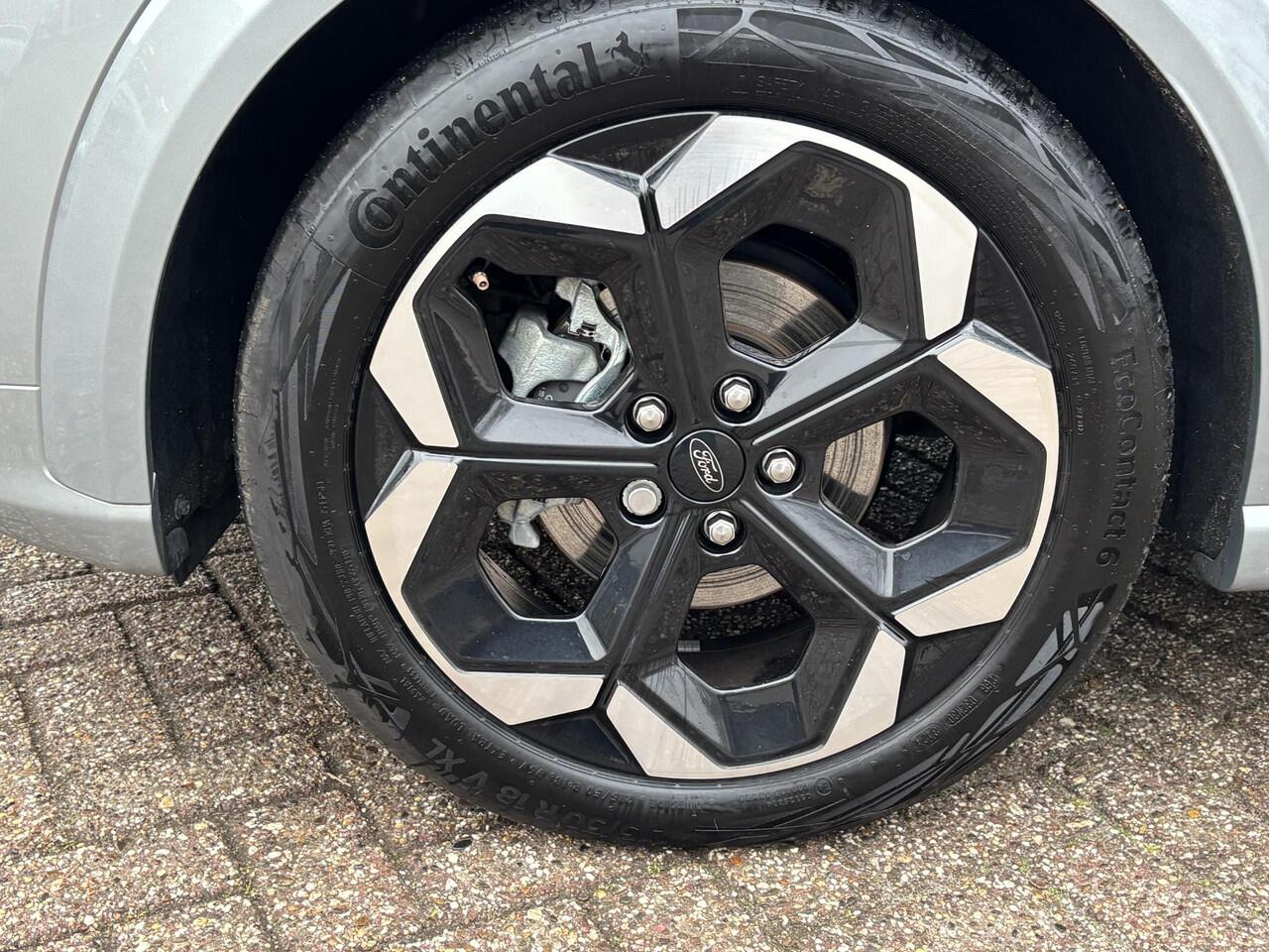 Ford PUMA 1.0 EcoBoost Hybrid ST-Line X 155pk Automaat | Panoramadak | Afneembare trekhaak | Winter Pack | Adaptive cruise control | 360 graden camera | Bang&Olufsen | Elektrische achterklep | Matrix LED