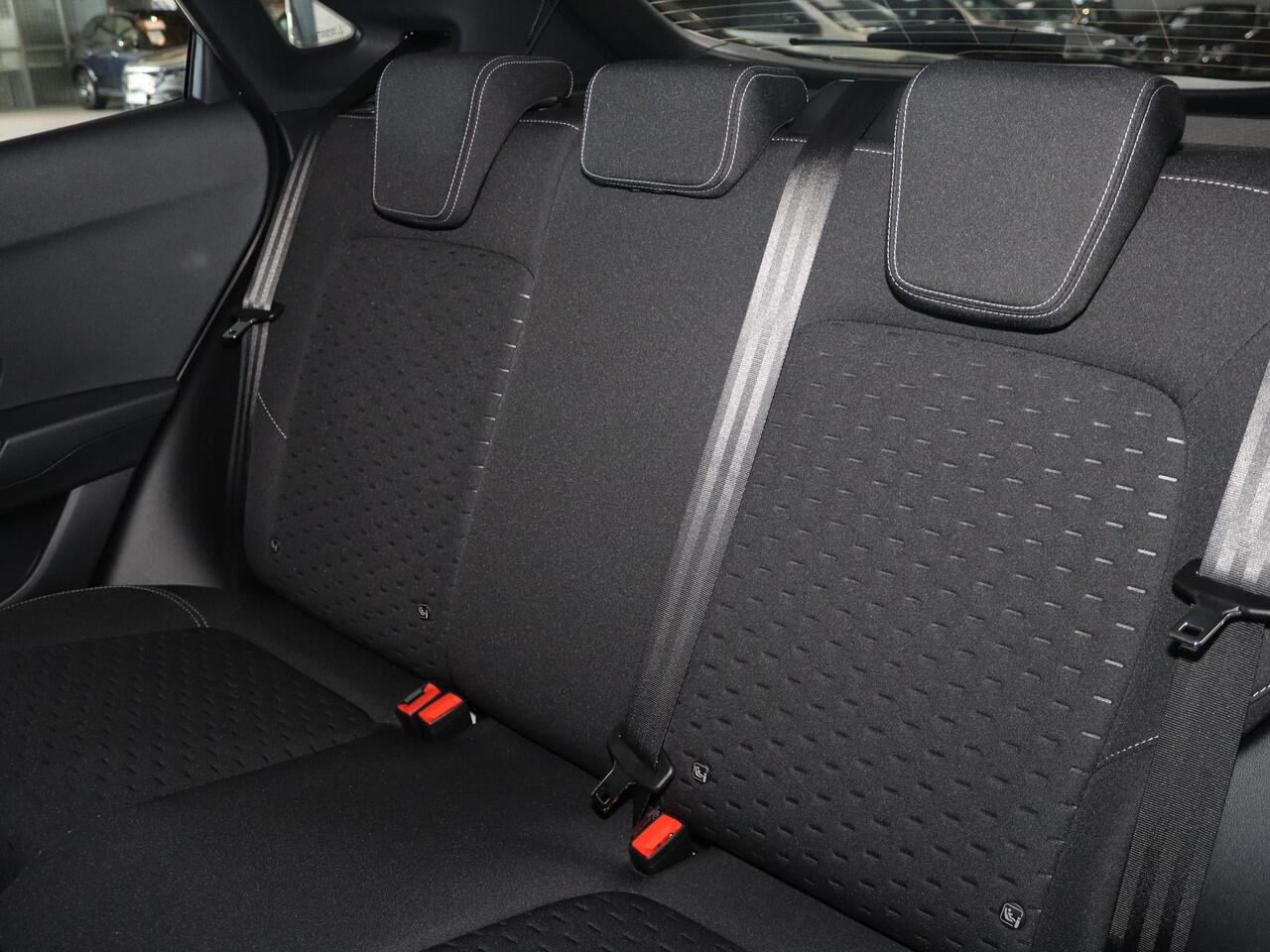 Ford PUMA 1.0 EcoBoost Hybrid Titanium | Facelift | Winterpakket | Adaptive Cruise Control | Parkeerscamera 360° | 17 inch LM velgen |