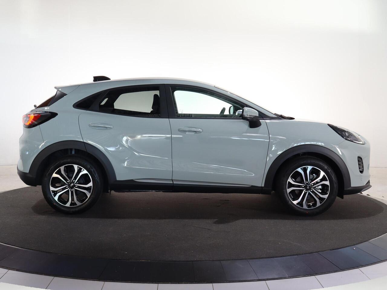 Ford PUMA 1.0 EcoBoost Hybrid Titanium | Facelift | Winterpakket | Adaptive Cruise Control | Parkeerscamera 360° | 17 inch LM velgen |