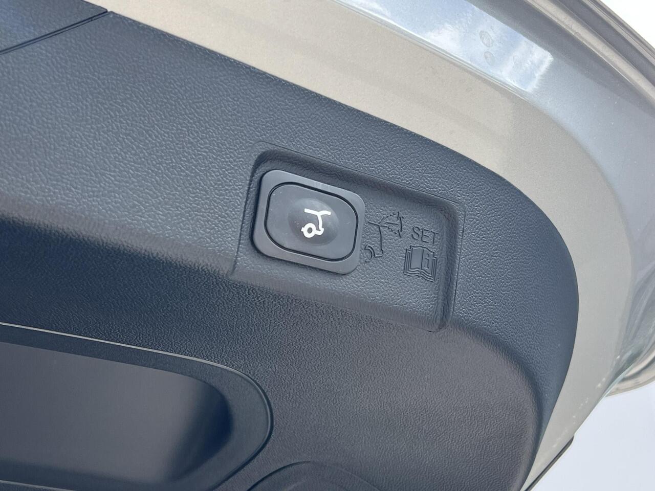 Ford PUMA Gen-E SUV Gen-E FWD (43,6 kWh) Solar Silver | Comfort Pack | Winter Pack |