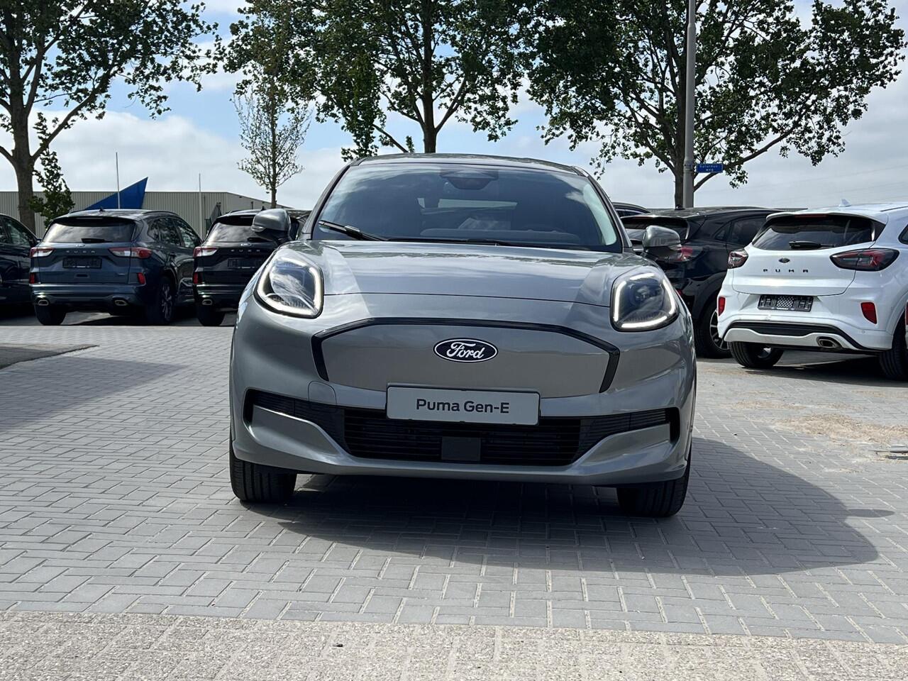 Ford PUMA Gen-E SUV Gen-E FWD (43,6 kWh) Solar Silver | Comfort Pack | Winter Pack |