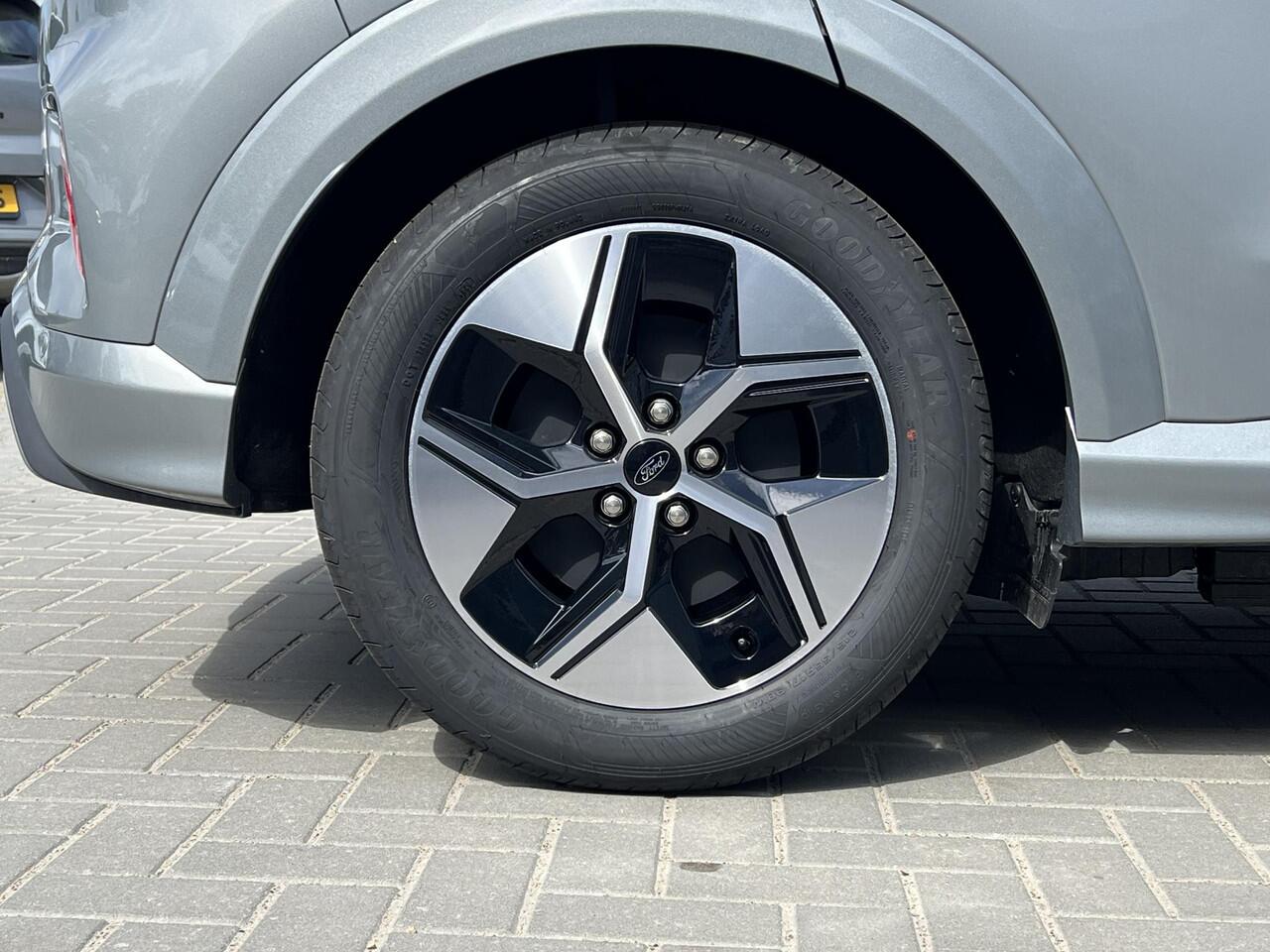 Ford PUMA Gen-E SUV Gen-E FWD (43,6 kWh) Solar Silver | Comfort Pack | Winter Pack |