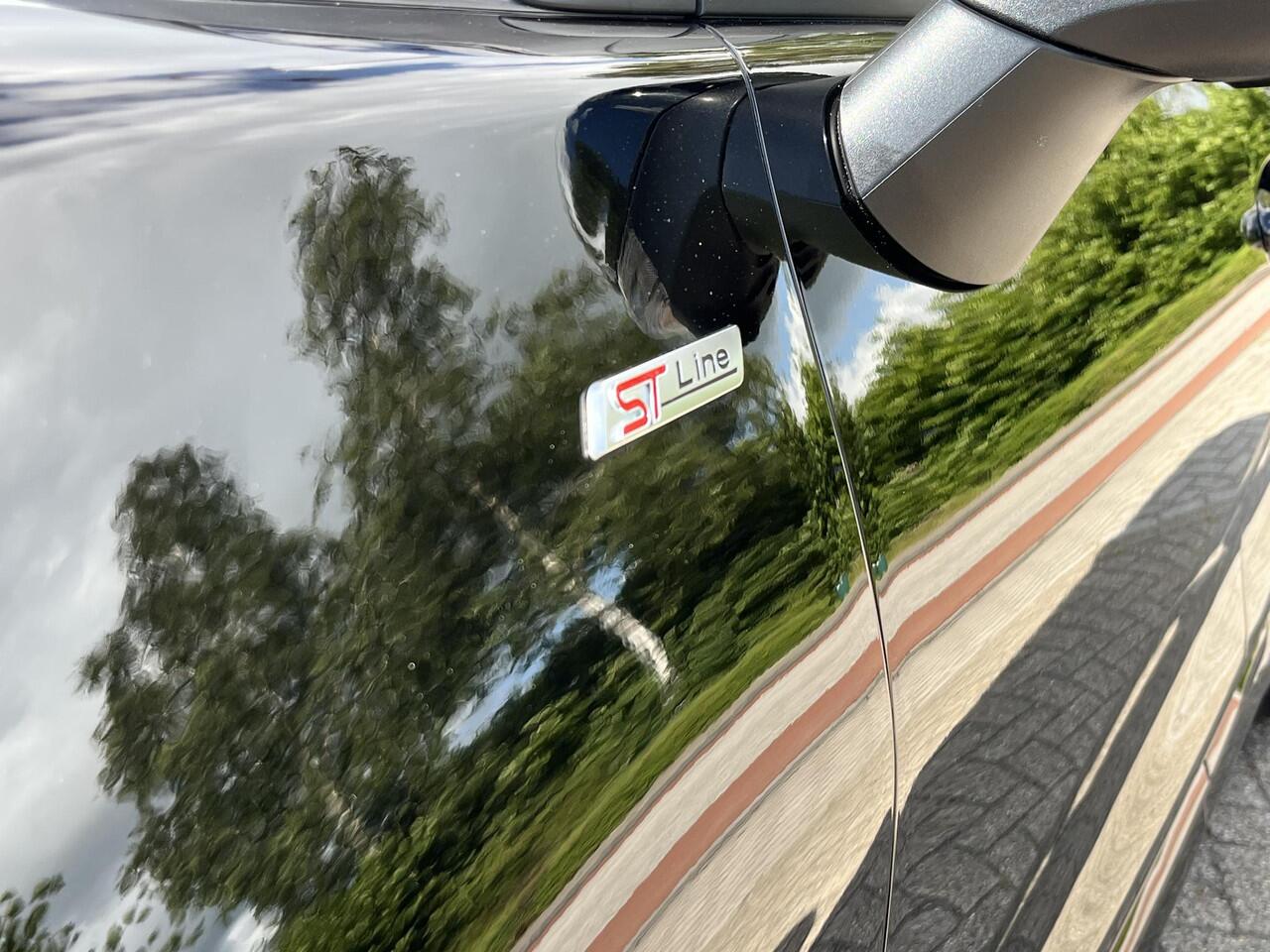 Ford PUMA 1.0 EcoBoost Hybrid ST-Line X 125pk | Afneembare trekhaak | Adaptive cruise control | 360graden camera | Winter Pack | Dodehoekdetectie | Half Leder | Bang&Olufsen audio