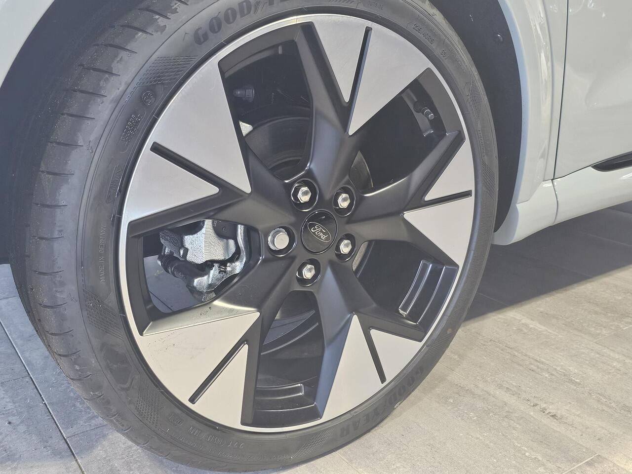 Ford PUMA 1.0 EcoBoost Hybrid ST-Line X | SCI | 125pk | Ford Voorraad | Full options | Schuif-kanteldak | B&O geluid | Full led | Adaptive cruise control | Digitaal dashboard | Half leder etc.