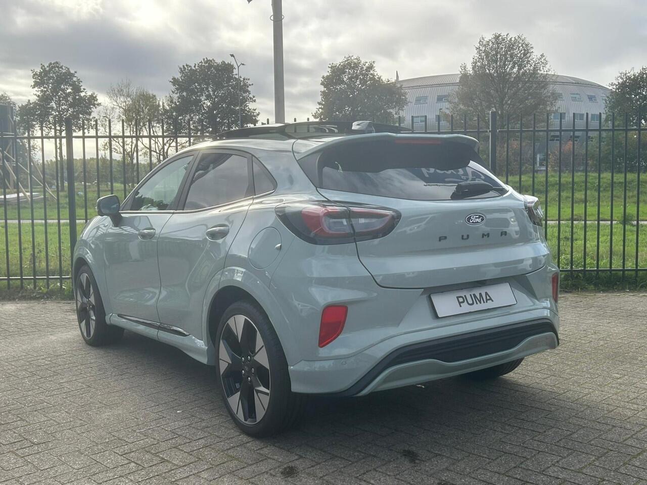 Ford PUMA 1.0 EcoB. Hybrid ST-Line X AUT. ¤5.000 voordeel! | Panoramadak | LED Matrix | 19" velgen | Driver Ass. Pack | VOORRAAD