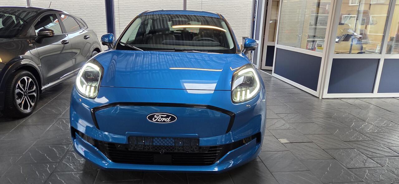 Ford PUMA Gen-E Premium 44 kWh Driver Assistance en Winterpack.