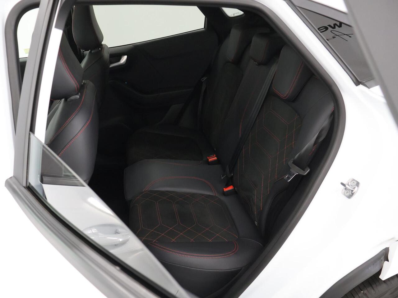 Ford PUMA 1.0 EcoBoost Hybrid ST-Line X | Trekhaak | Facelift | Panoramadak | Winterpack | Cruise Control Adaptief | Matrix LED |