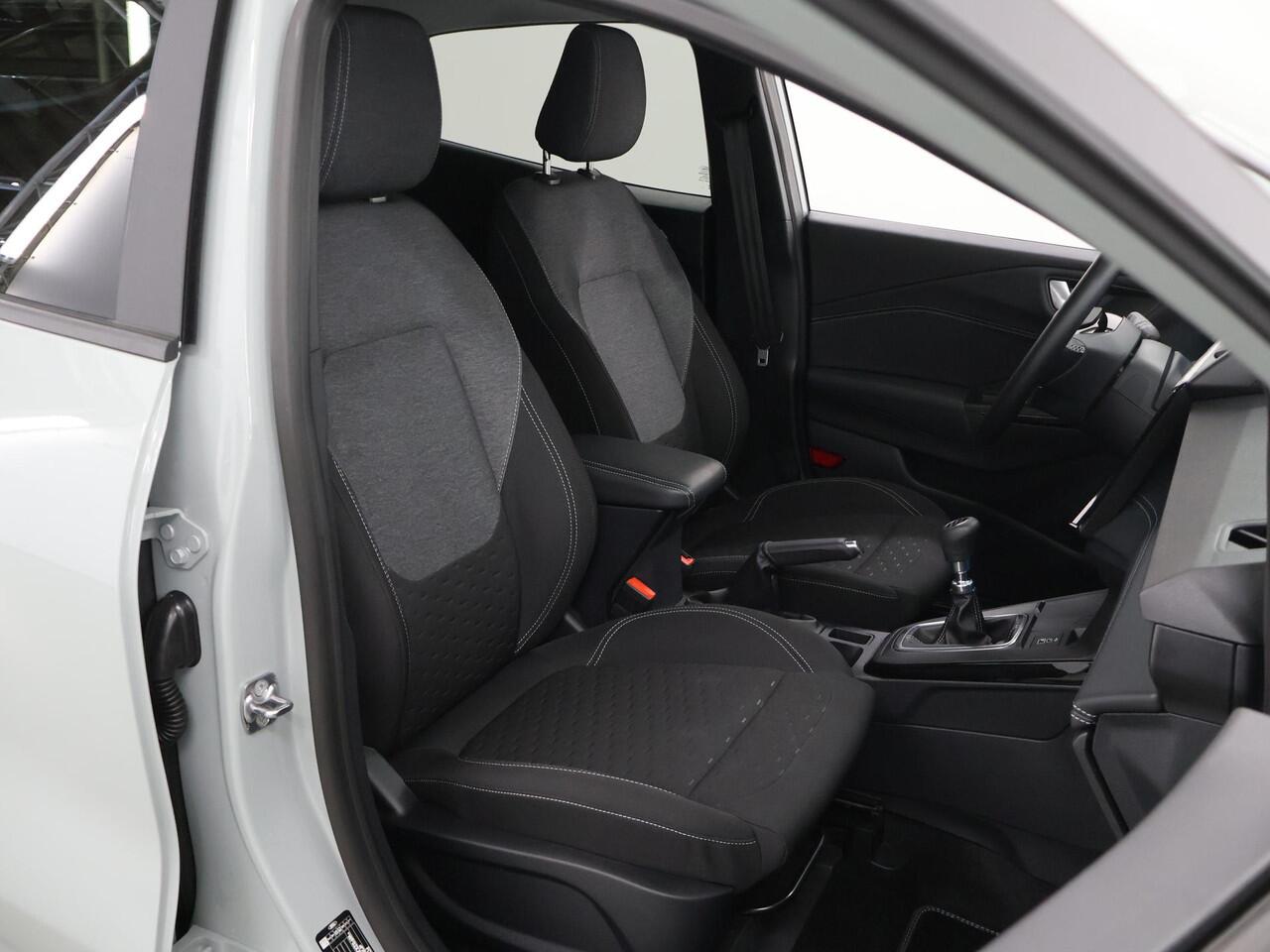 Ford PUMA 1.0 EcoBoost Hybrid Titanium | Winterpakket | Navigatie | Parkeercamera | Climate Control |