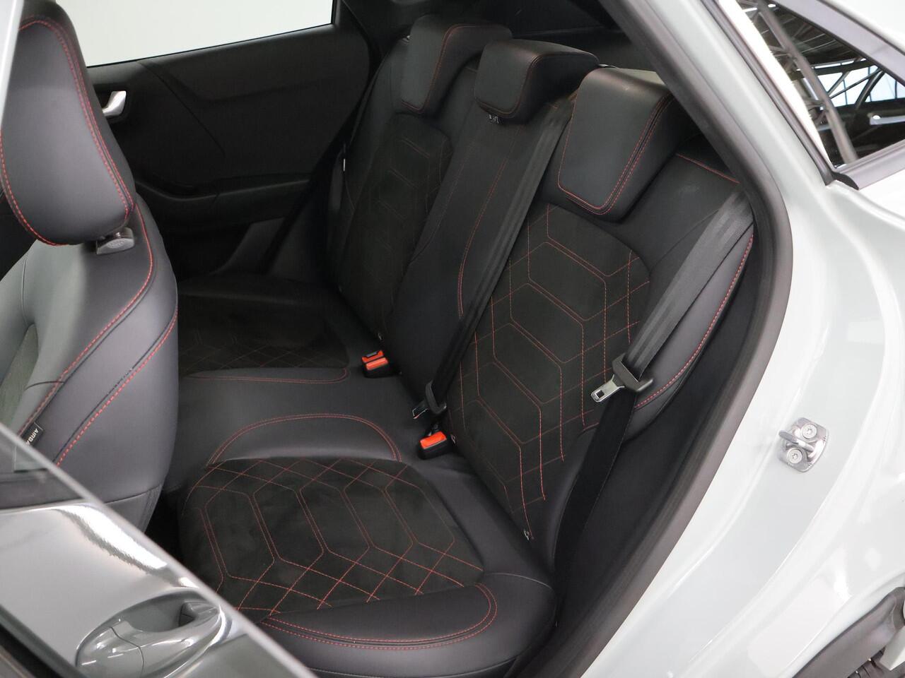 Ford PUMA 1.0 EcoBoost Hybrid ST-Line X | Trekhaak | Facelift | Panoramadak | Winterpack | Cruise Control Adaptief | Matrix LED |