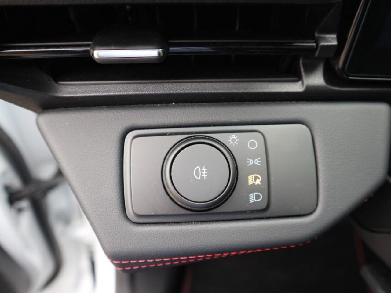 Ford PUMA 1.0 EcoBoost Hybrid ST-Line X 155pk Automaat met panodak, trekhaak, Driver Assitance Pack, Full LED en 19 inch LMV