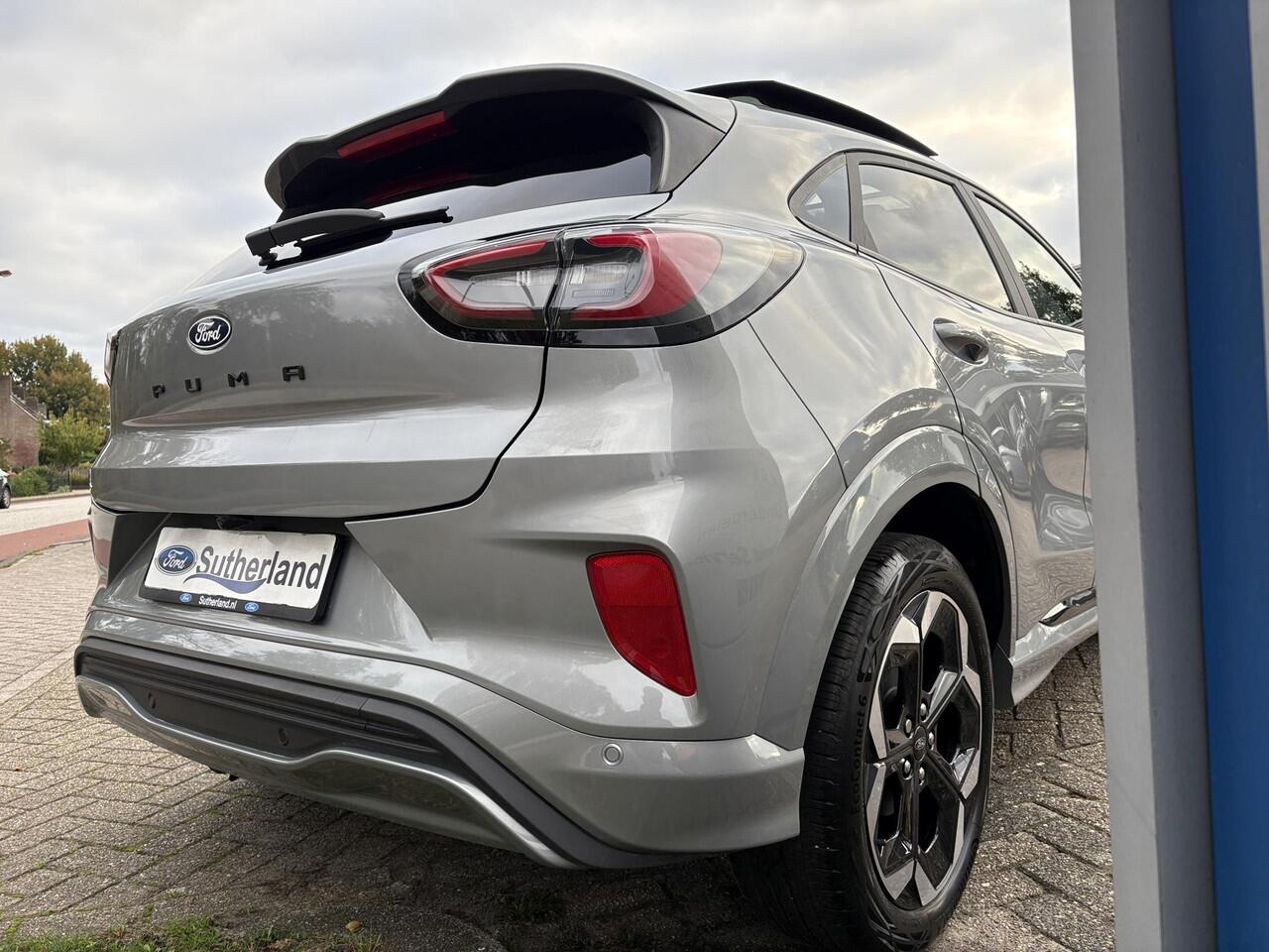 Ford PUMA 1.0 EcoBoost Hybrid ST-Line X 155pk Automaat | Panoramadak | Afneembare trekhaak | Winter Pack | Adaptive cruise control | 360 graden camera | Bang&Olufsen | Elektrsiche achterklep | Matrix LED