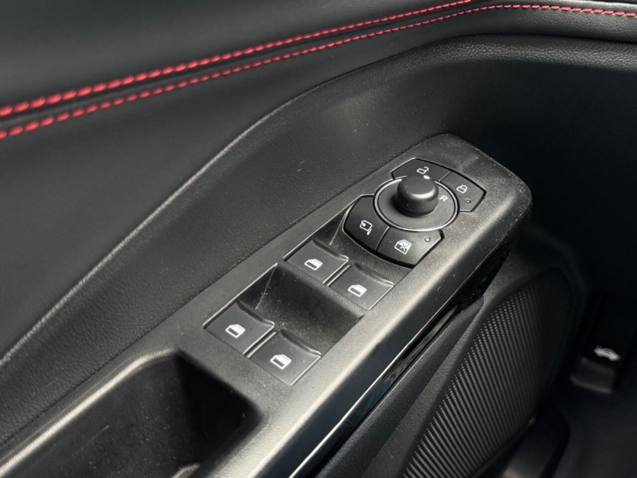 Ford PUMA 1.0 Hybrid ST Line X Nw model! - Pan dak - Navi - 360 camera