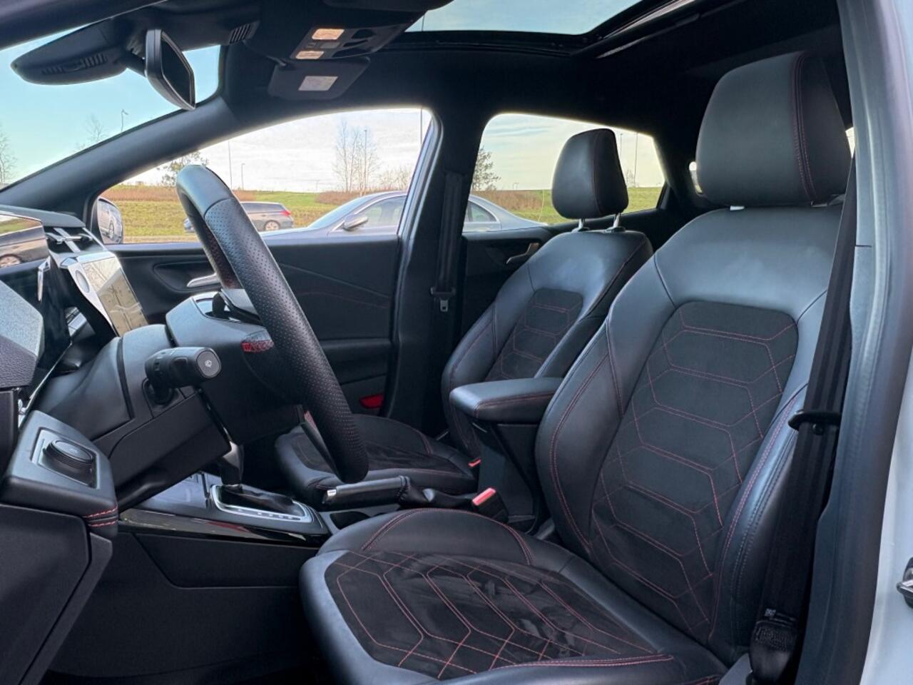 Ford PUMA 1.0 ECOBOOST 155PK AUT. ST-LINE X PANO-DAK TREKHAAK NAVI CAMERA CARPLAY WINTER-PAKKET