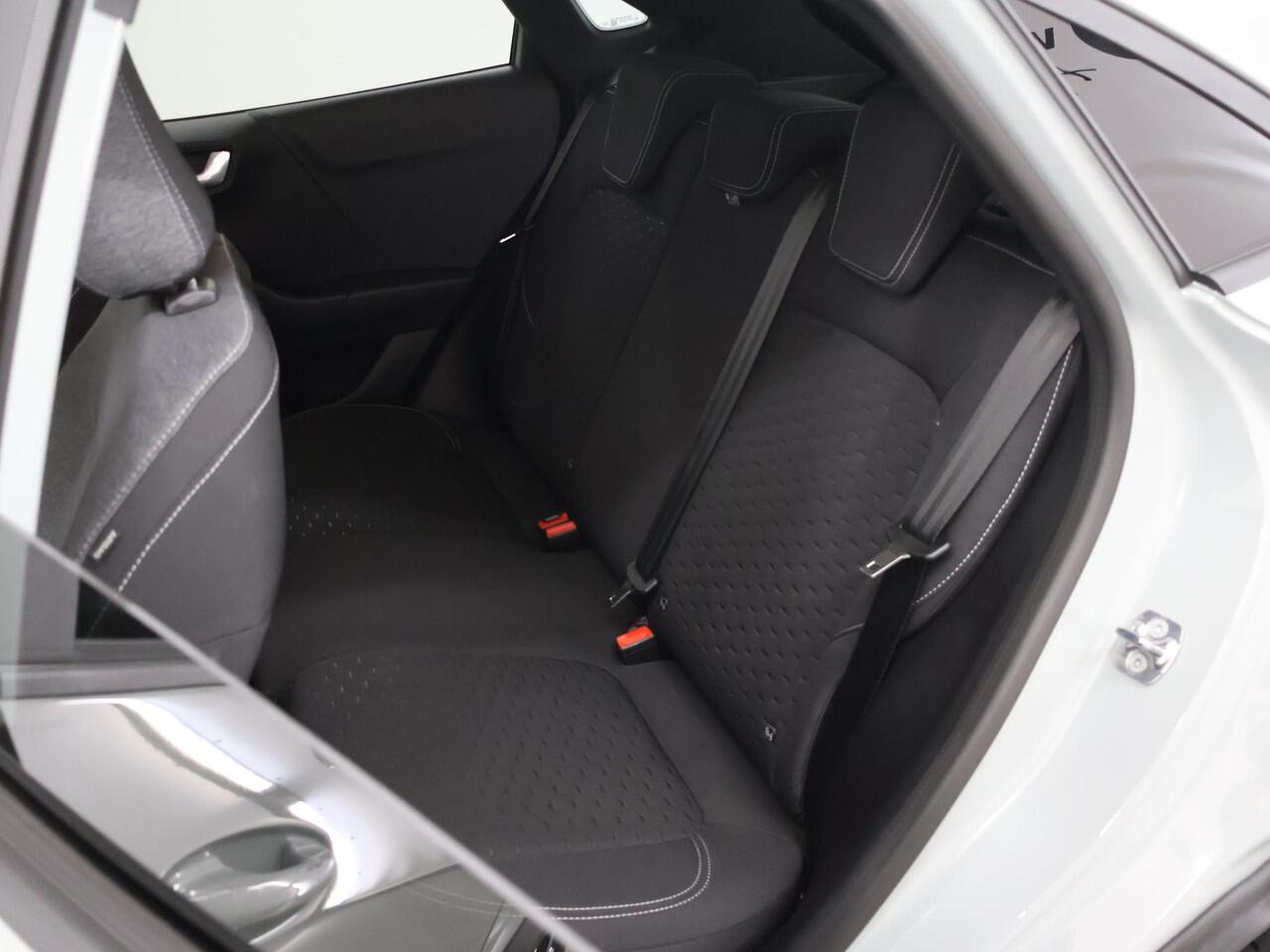 Ford PUMA 1.0 EcoBoost Hybrid Titanium | Trekhaak | Facelift | Parkeercamera 360° | Winterpakket | Cruise Control Adaptief | Navigatie | Dode hoek waarschuwing