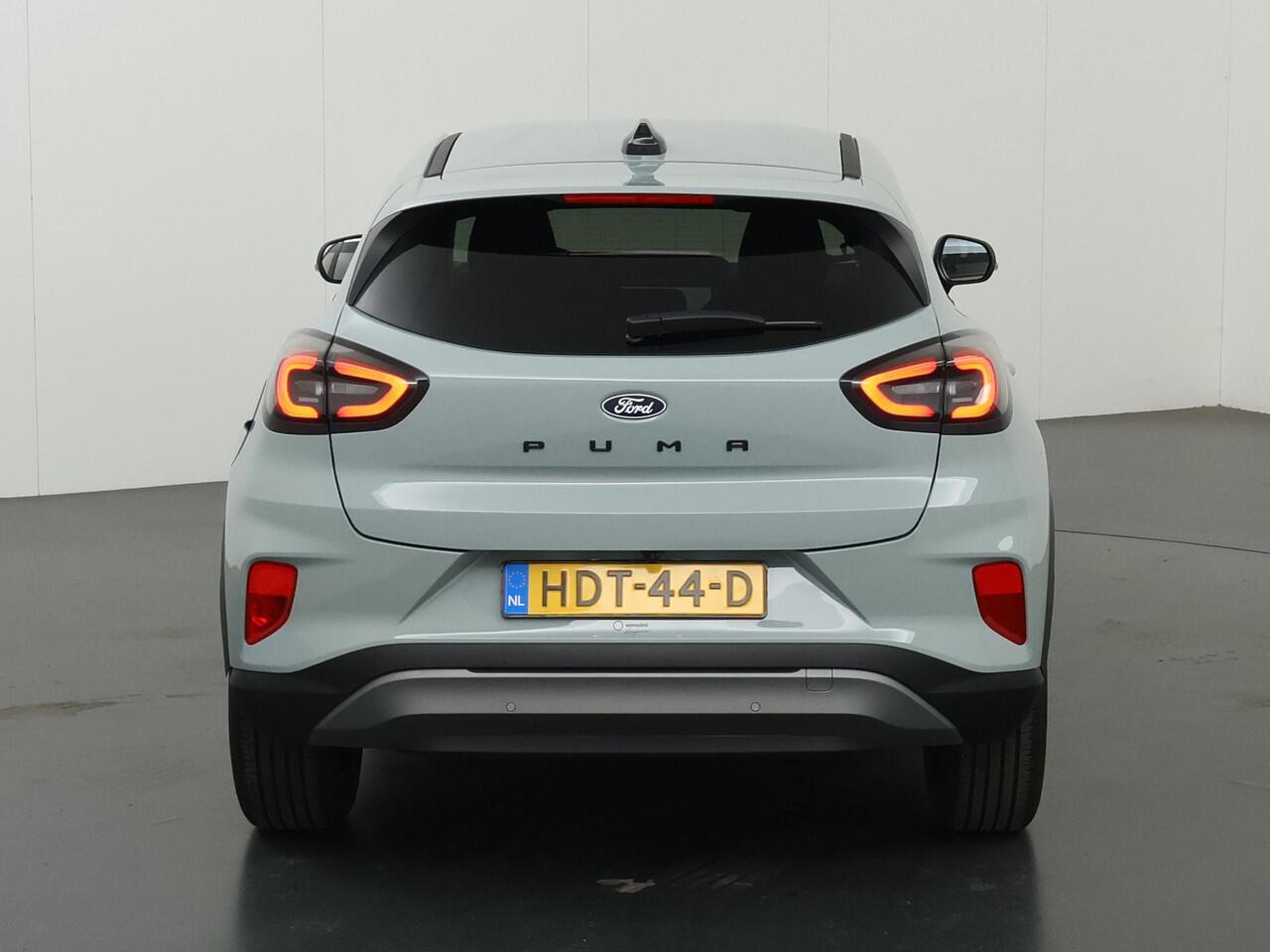 Ford PUMA 1.0 EcoBoost Hybrid Titanium | Winterpakket | Parkeercamera | Navigatie |
