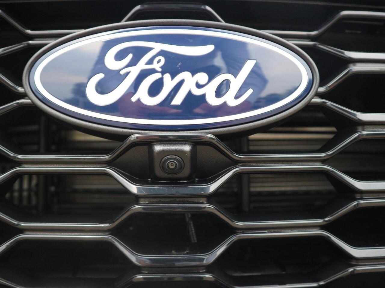 Ford PUMA 1.0 EcoBoost Hybrid ST-Line X * PANO * ADAP CRUISE CONTROL * WINTER PACK * NU 6.500,- Ford Voordeel!