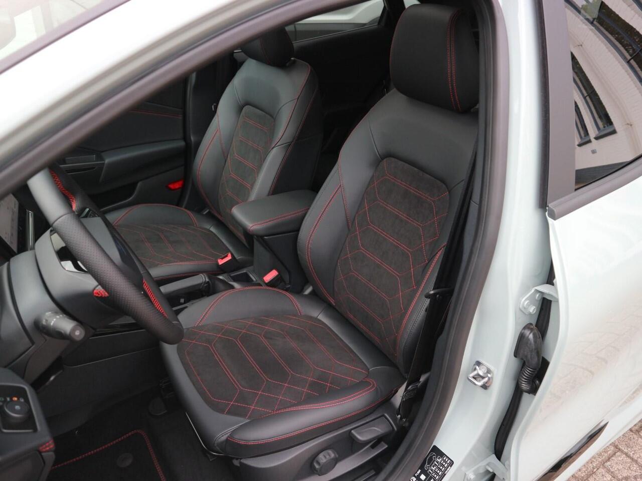 Ford PUMA 1.0 EcoBoost Hybrid ST-Line X * PANO * ADAP CRUISE CONTROL * WINTER PACK * NU 6.500,- Ford Voordeel!