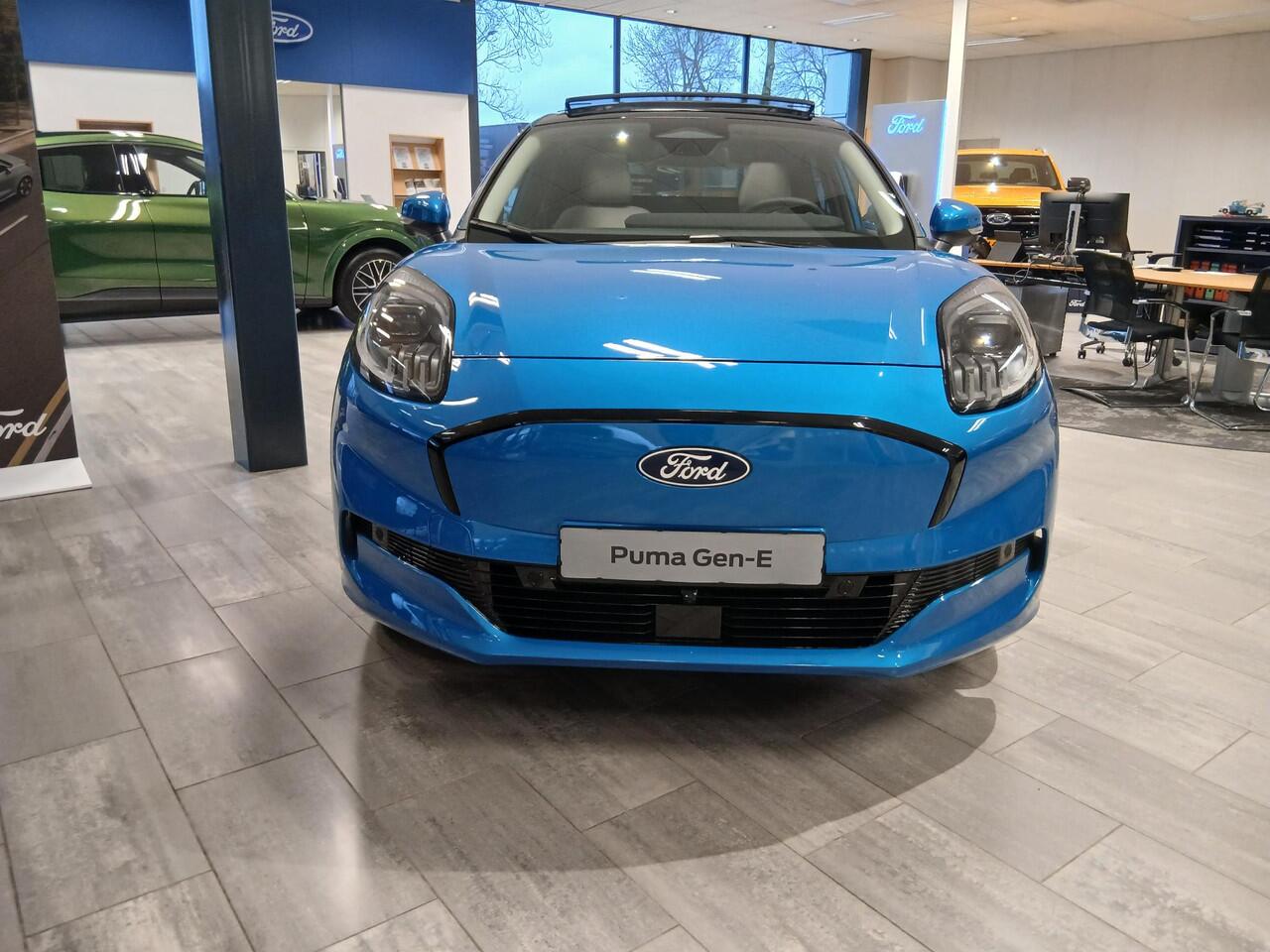 Ford PUMA Gen-E Premium 44 kWh *Driver Assistance Pack* Winter Pack* Panoramadak* Voorraad leverbaar ¤3000,- Ford Voordeel
